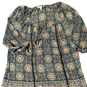 Croft & Barrow blouse, medium. In excellent condition.